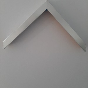 LM 1117-1050 képkeretléc