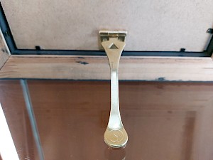 Kitámasztó - kihajtható